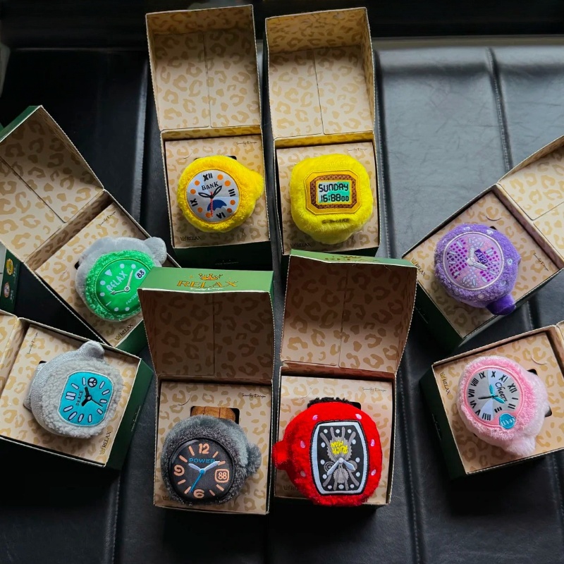 В наличии Pop Sunday плюшевые  – обзор и цена Jewelry Box With Watches
